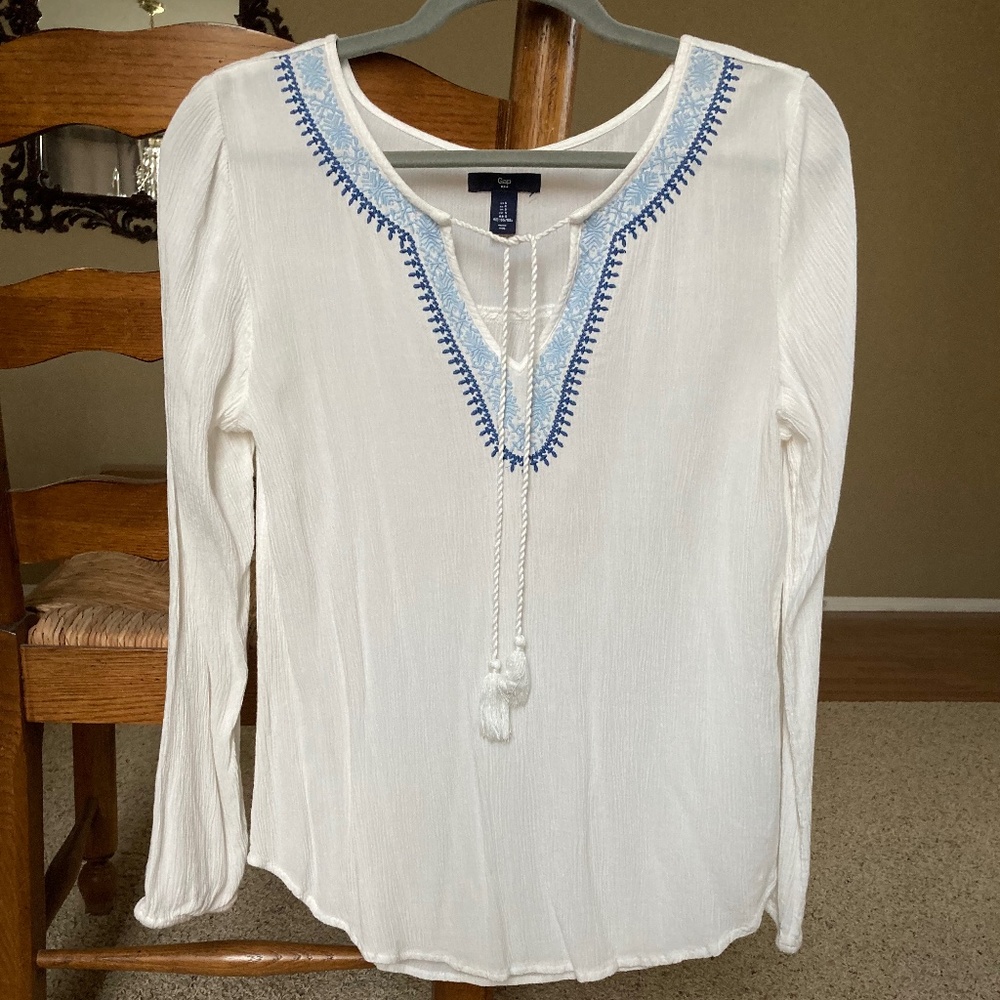 Gap Boho style top. Size S